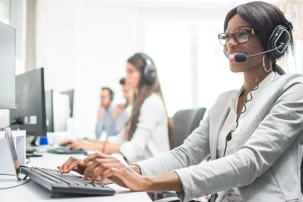 Atendimento ao cliente confiável – a base da experiência 77ss